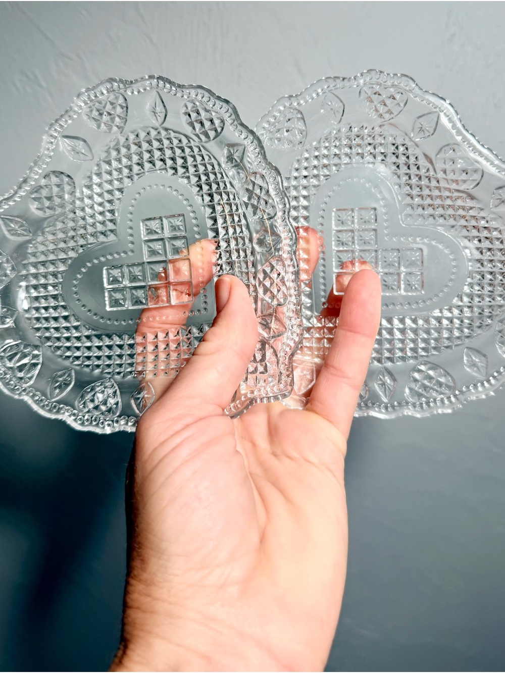 Vintage Avon Pressed Glass Heart Dish Pair - Clear Crystal-Look - Picture 3 of 7